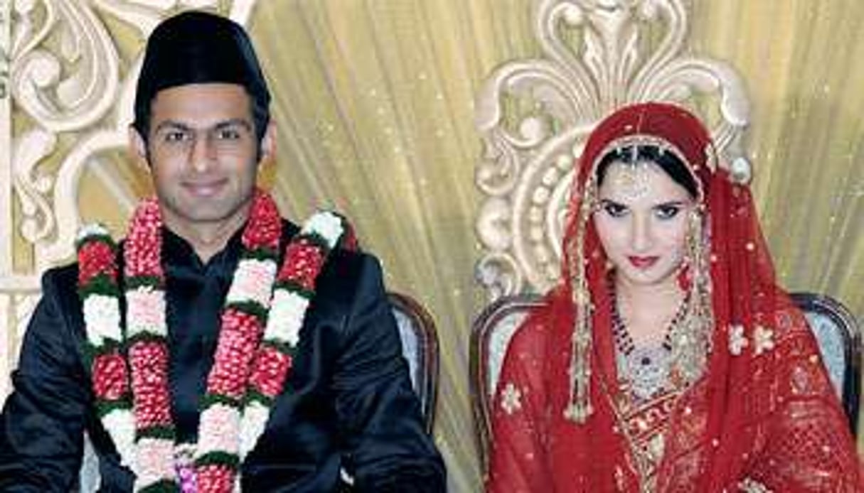 Sania Mirza et Shoaib Malik, lors de leur mariage, le 12 avril. © HO NEW/REUTERS