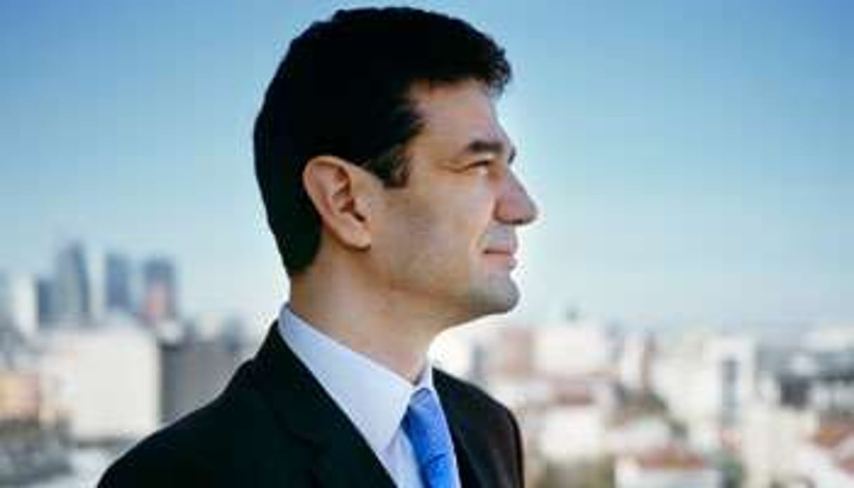 Karim Natouri, directeur de la communication du groupe d’assurance Aviva. © Michel Monteaux pour J.A.