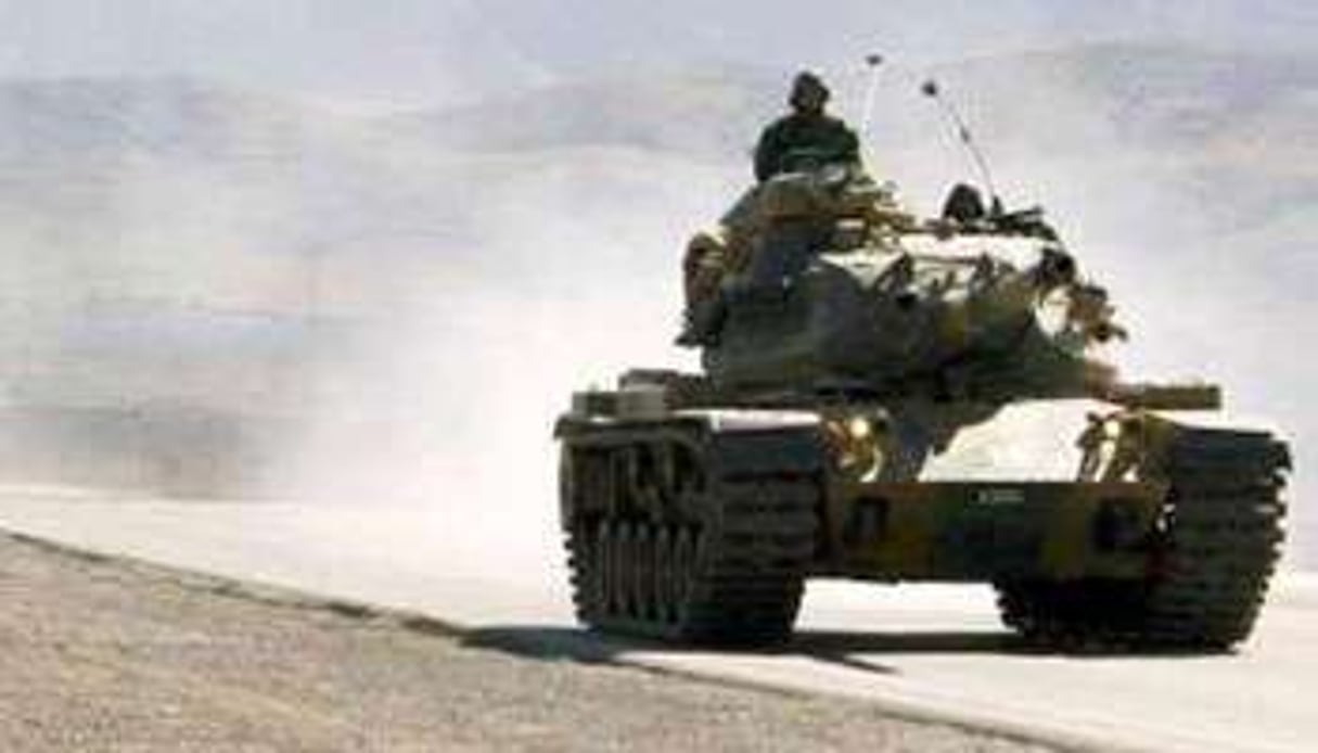 Un char de l’armée turque, lors d’une incursion dans le nord de l’Irak. © SIPA