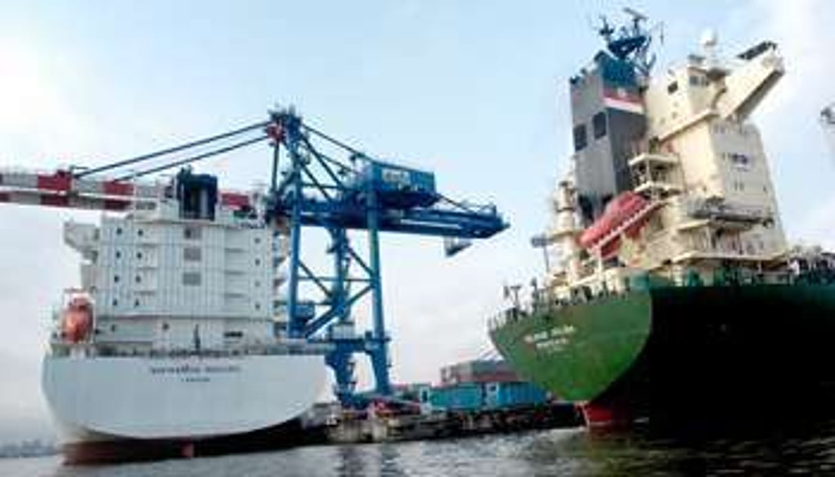 Le Port autonome d’Abidjan a enregistré une hausse de 8,8% de son trafic en 2009. © Vincent Fournier pour J.A