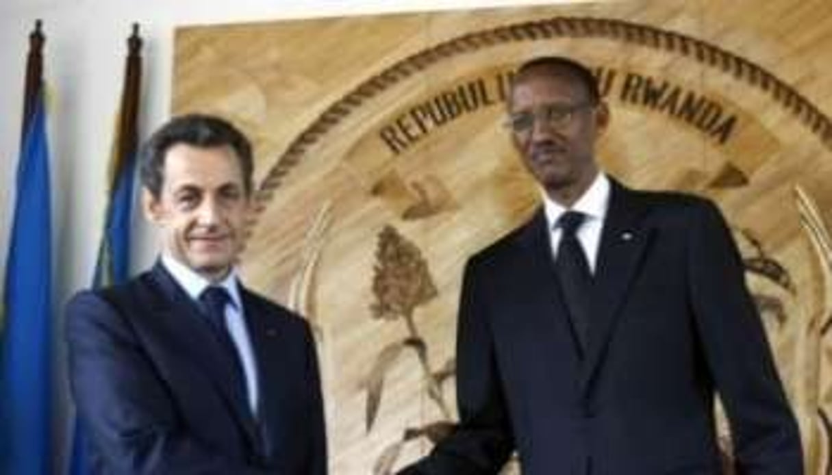 Les présidents rwandais Paul Kagame et français Nicolas Sarkozy à Kigali le 25 février 2010. © AFP