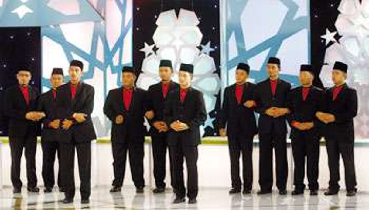 Les dix candidats de l’émission Imam Muda, le 14 juin. © AP Photo/Lai Seng Sin