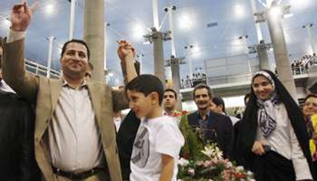 Le scientifique iranien à son arrivée à Téhéran, le 15 juillet. © EPA