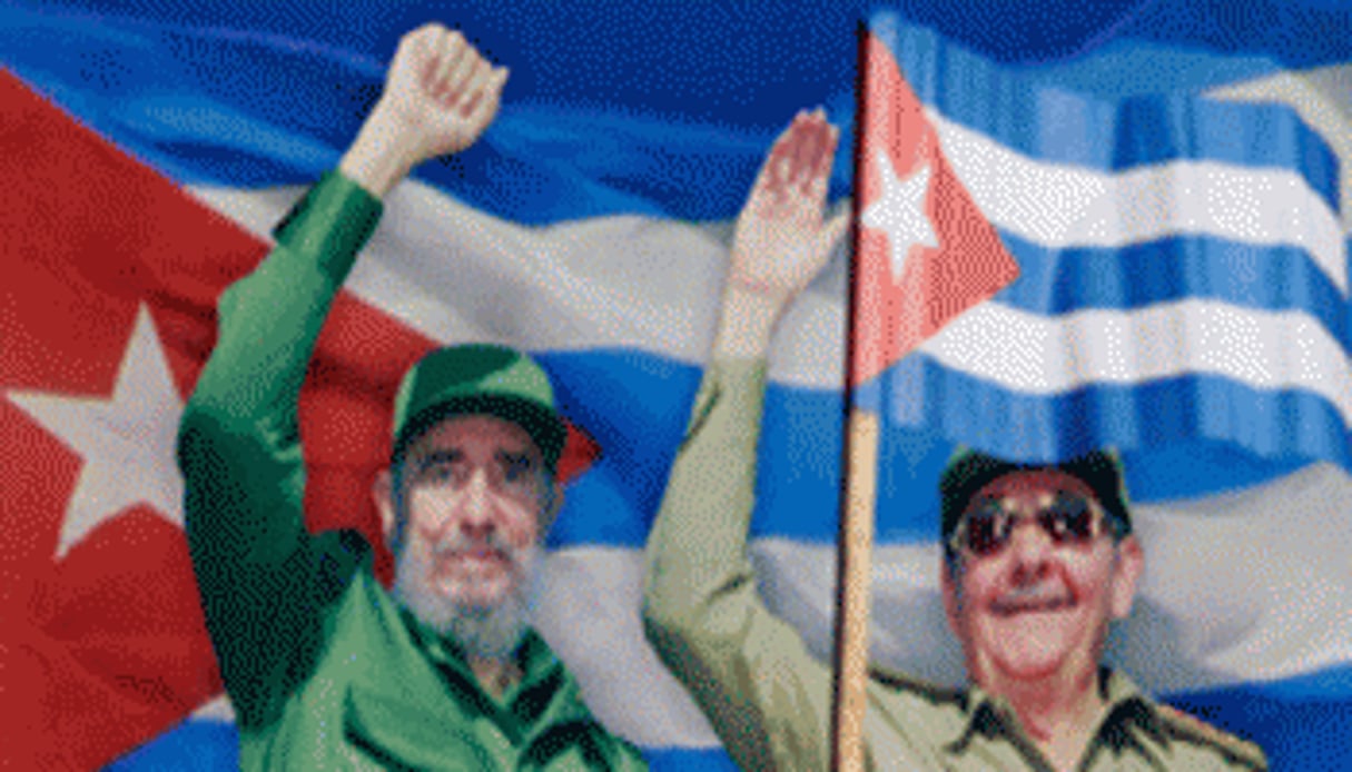 Fidel et Raúl Castro, lors de la parade du 1er mai, à La Havane. © Enrique de la Osa/Reuters