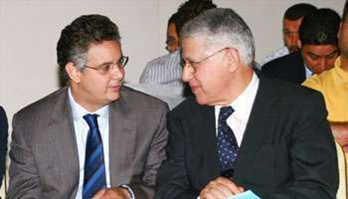 Avec le chef du gouvernement, Abbas El Fassi (à dr.). © AIC Press