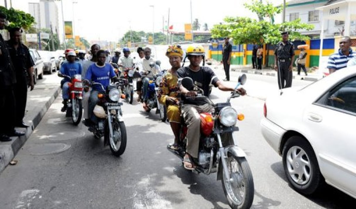 Lagos, la plus grande ville d’Afrique tente de maîtriser ses motos taxis © AFP