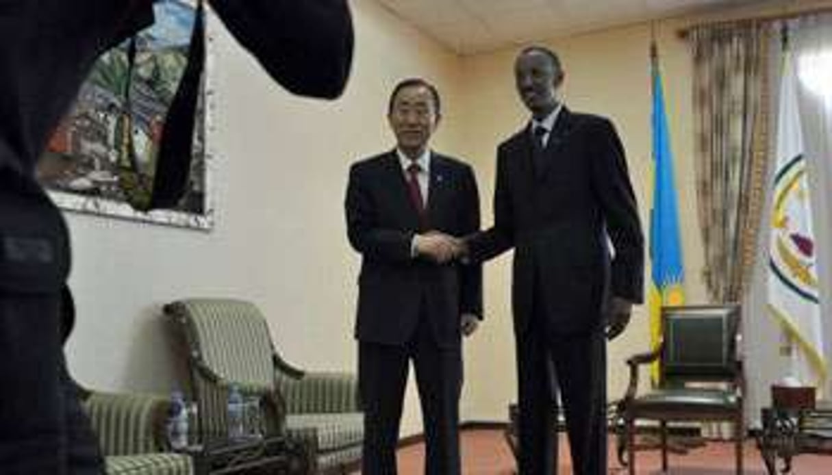 Ban Ki-moon et Paul Kagamé, le 3 septembre, à Kigali. © AFP