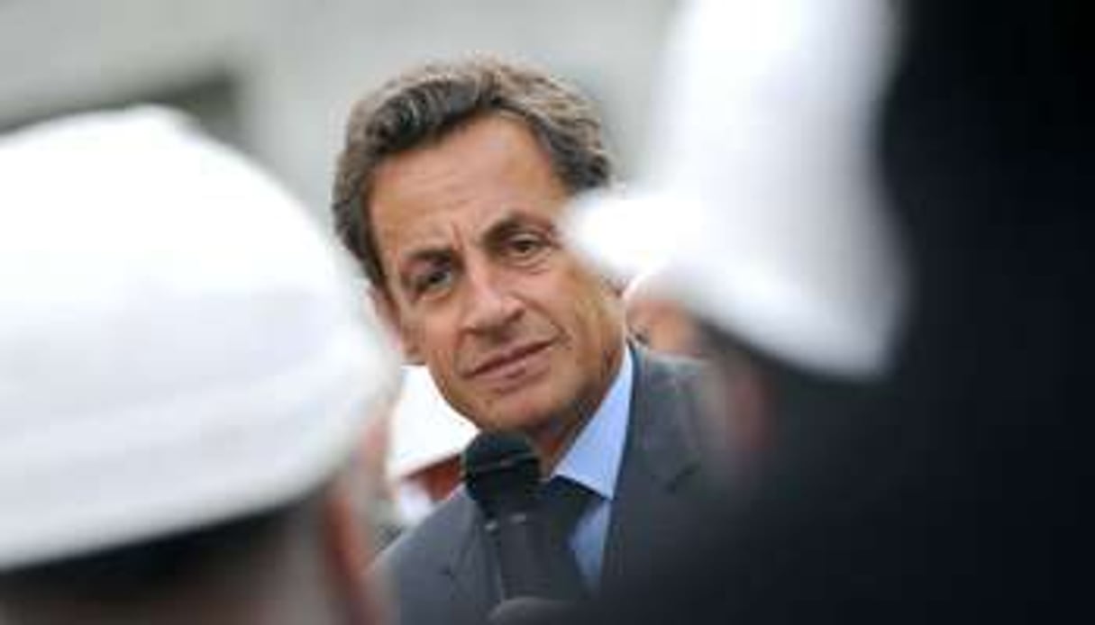 Nicolas Sarkozy, lors d’une visite de chantier le 14 septembre. © Sipa