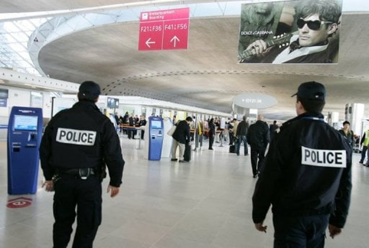 Sénégal: interpellation à Paris d’un officiel visé dans l’enquête du Joola © AFP