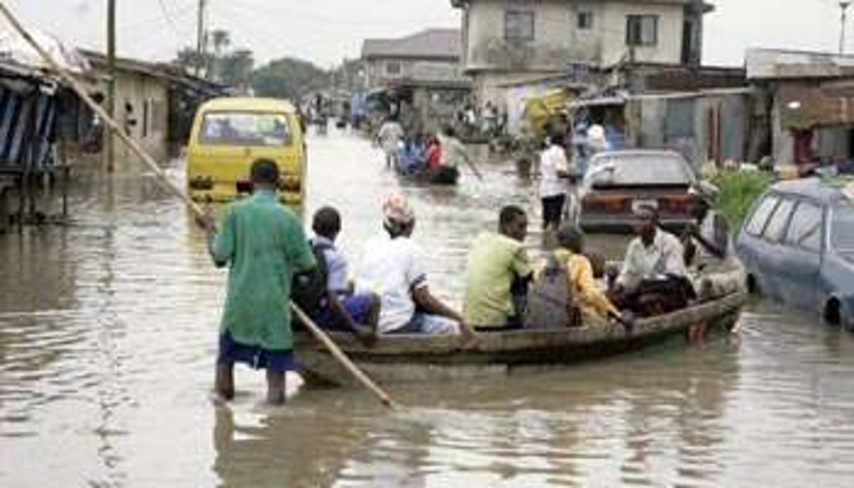 Photo prise le 6 octobre à Lagos au Nigeria, aussi affecté par les inondations. © AFP