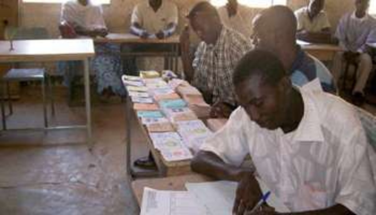 Un bureau de vote, le 20 octobre 2009 à Niamey, au Niger. © AFP