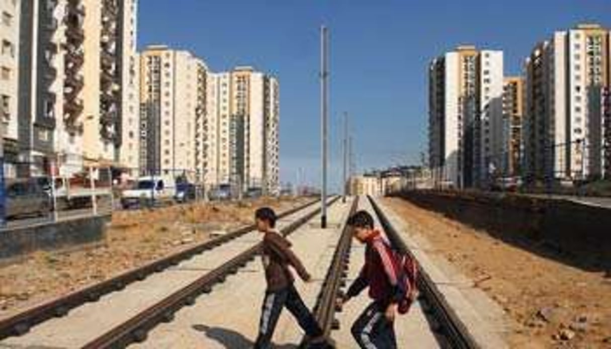 Le chantier du futur tramway d’Alger : déjà près de deux ans de retard. © New Press/Sipa