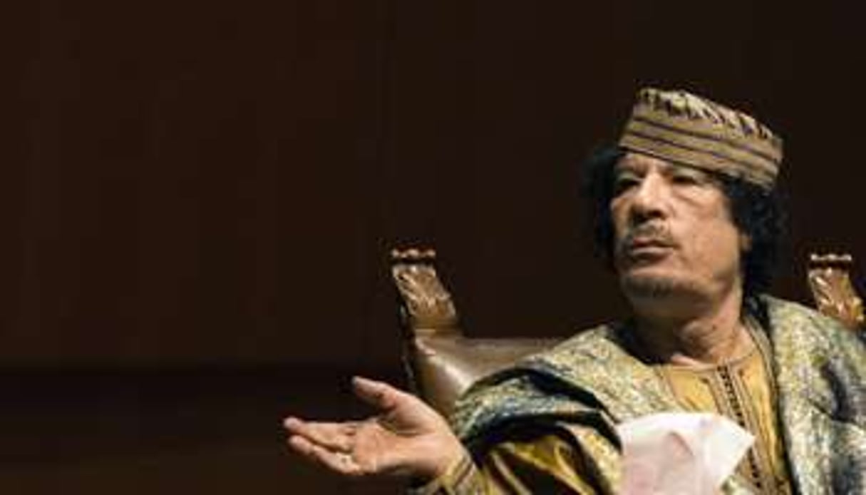 Mouammar Kaddafi est face à un bras de fer entre les conservateurs et les réformateurs. © Reuters