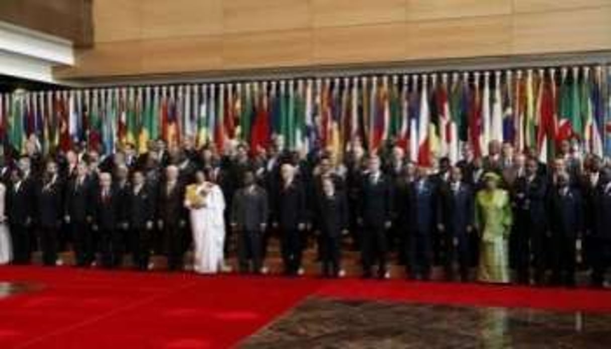 Les dirigeants européens et africains de 80 pays sont réunis à Tripoli, le 29 novembre 2010. © AFP