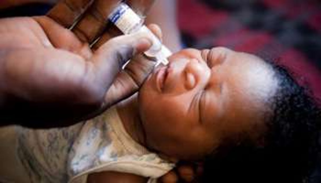Vaccination d’un enfant congolais en RDC, pays voisin du Congo. © AFP