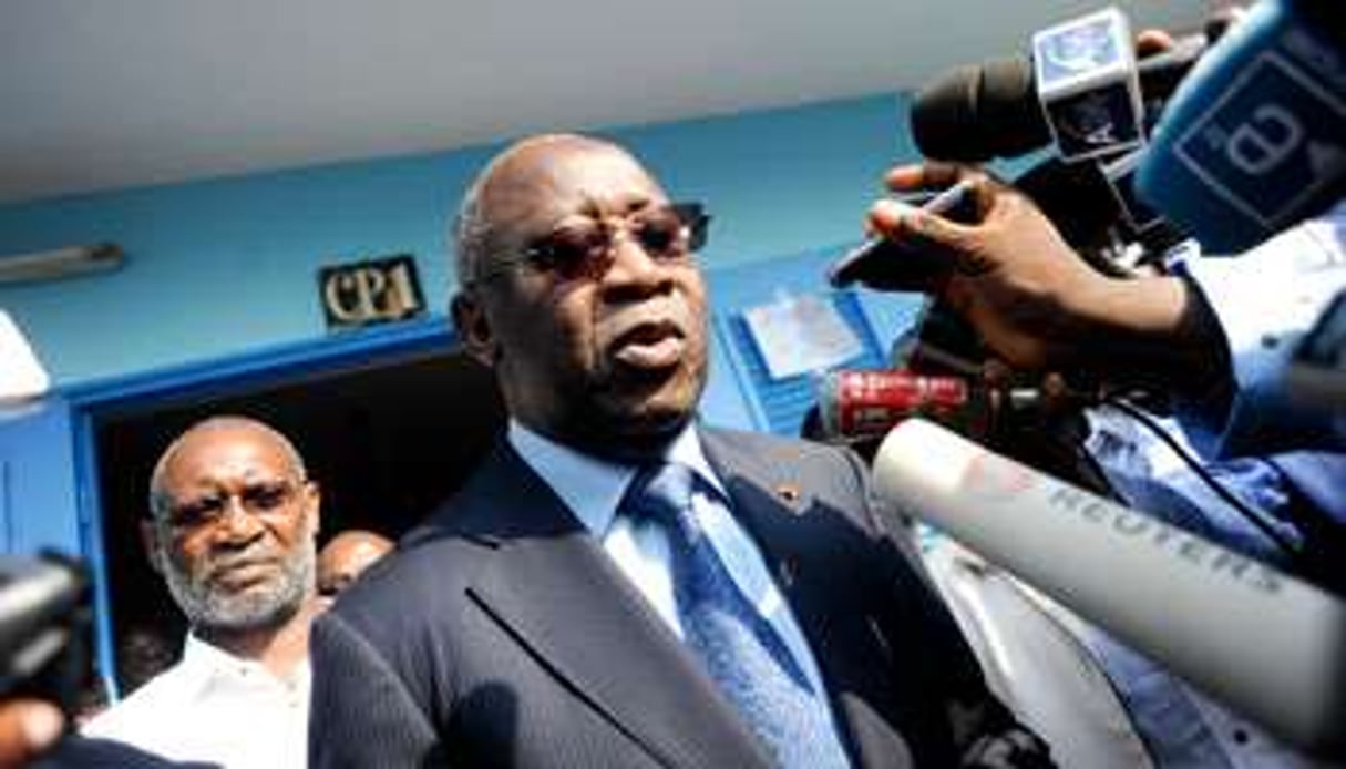 Laurent Gbagbo à la sortie du bureau de vote, le 28 novembre, à Abidjan. © Émilie Régnier pour J.A.