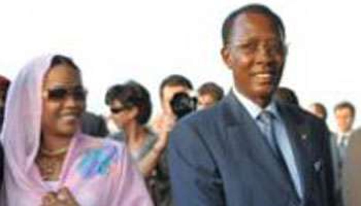 Idriss Déby Itno et son épouse Hinda, en février 2008, à N’Djamena. © AFP
