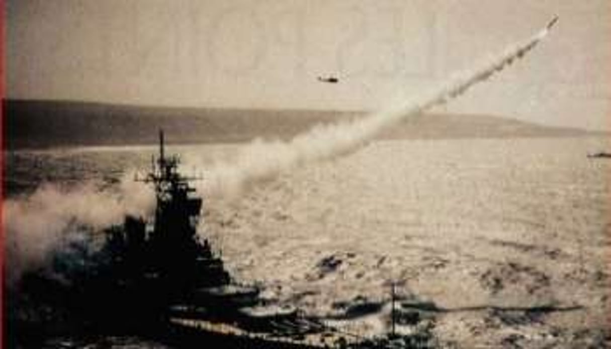 Tir d’un missile Tomahawk à partir d’un navire américain. © DOD / Sipa Press