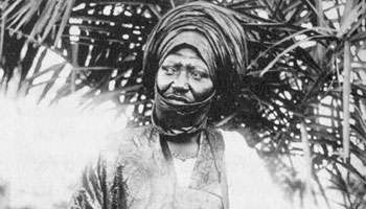 Le sultan Njoya, roi des Bamoums. © D.R.