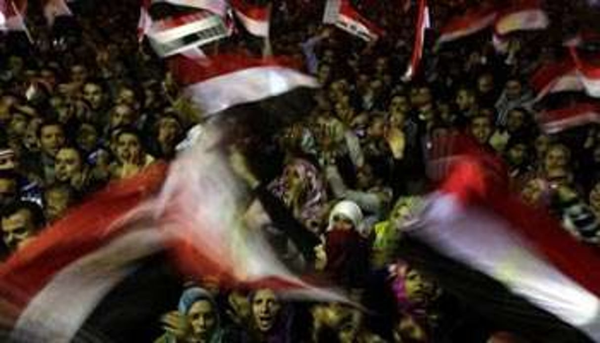 Des milliers de manifestants en colère le 10 février 2011 place Al-Tahrir au Caire. © AFP