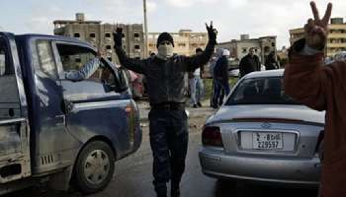 Insurgés libyens, le 24 février à Benghazi. © AFP