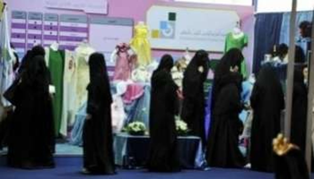 Des femmes lors d’un symposium organisé à Jeddah pour les jeunes entrepreneuses. © Amer Hilabi / AFP