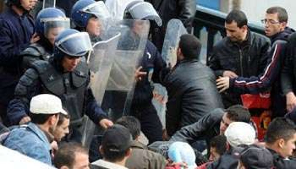 La manifestation bloquée du 26 février à Alger. © AFP