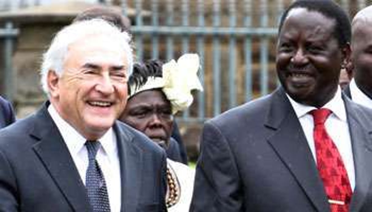 Avec le Premier ministre kényan, Raila Odinga, à Nairobi, le 8 mars. © NOOR KHAMIS/REUTERS