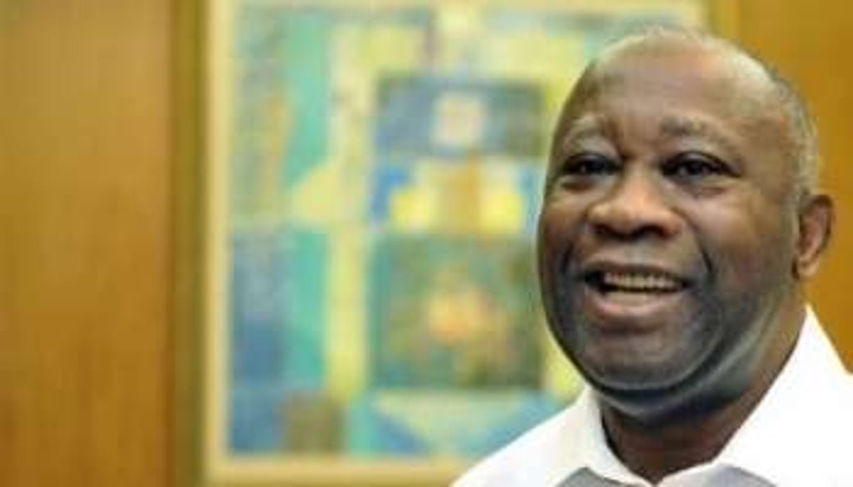 Laurent Gbagbo, ici le 5 mars à Abidjan, essaie de sauver son régime par tous les moyens. © AFP
