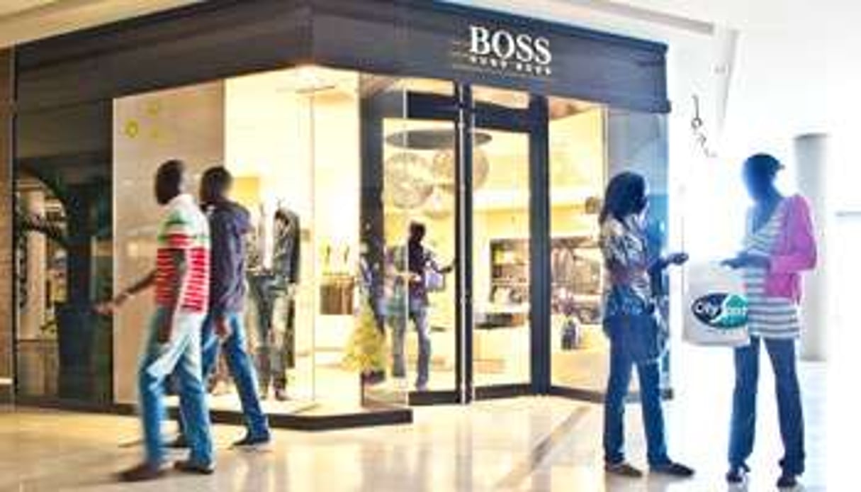 Les Dakarois peuvent désormais faire leur shopping chez Hugo Boss, entre autres… © Antoine Tempé pour J.A.