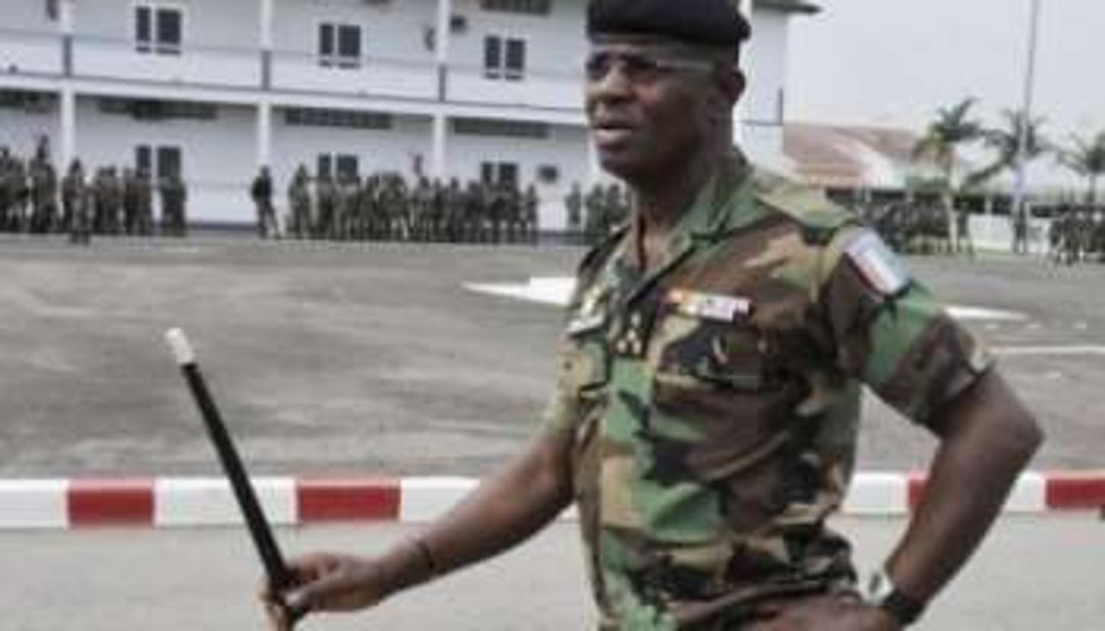 Le général Philippe Mangou, le 22 novembre 2010 à Abidjan. © AFP