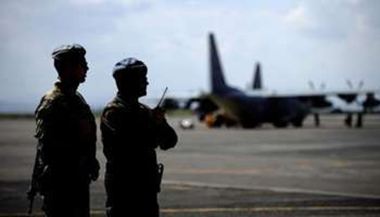 Des soldats italiens sur la base italienne de Sigonella. © AFP