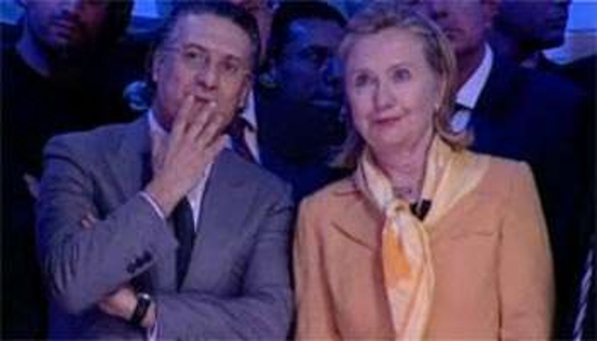 La secrétaire d’État américaine Hillary Clinton, dans les locaux de Nessma TV. © nessma.tv