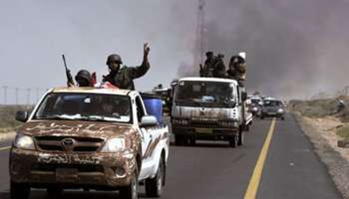 Les insurgés libyens progressent vers Syrte. © AFP