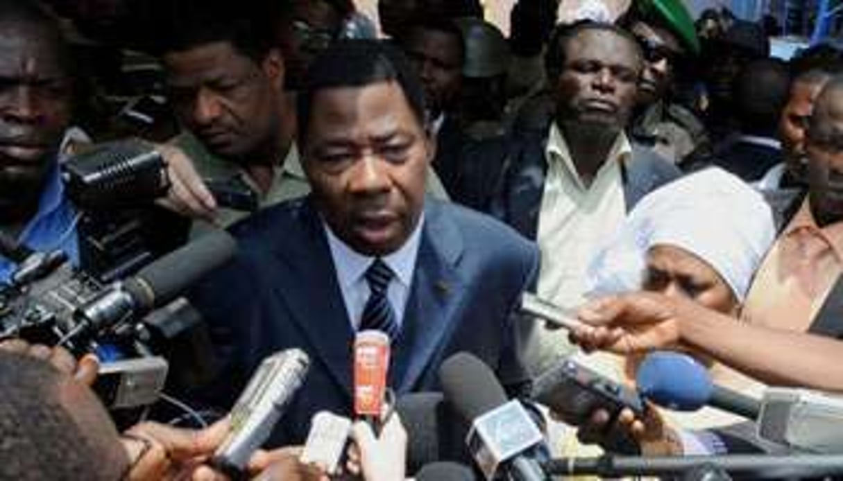 Le président Boni Yayi s’adressant à la presse, le 13 mars 2011 à Cotonou. © AFP