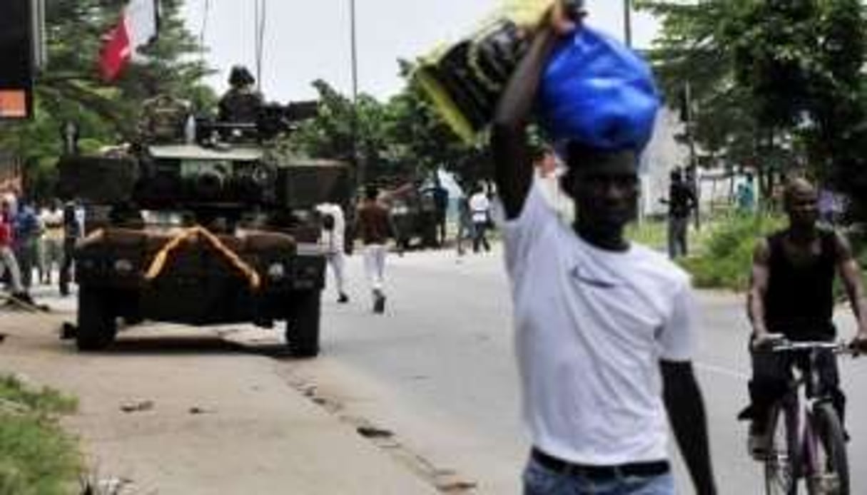 Des soldats de la force française Licorne à Abidjan, le 9 avril 2011. © AFP