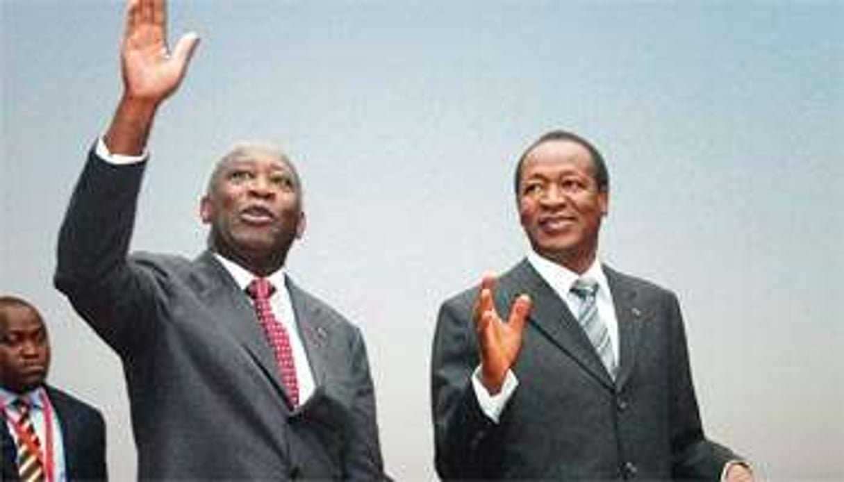 Gbagbo et Compaoré à Ouagadougou, en janvier 2008. © Georges Gobet/AFP