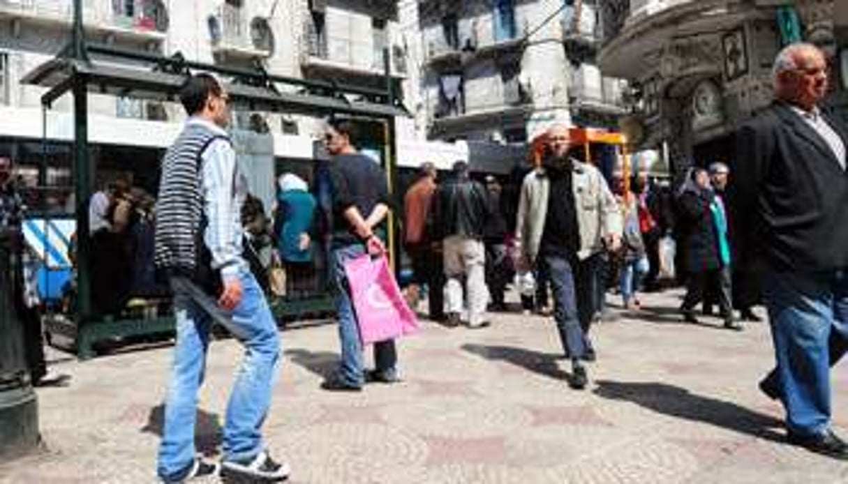 Adlène Meddi a toujours vécu près de la rue Didouche-Mourad. © Omar Sefouane pour J.A.