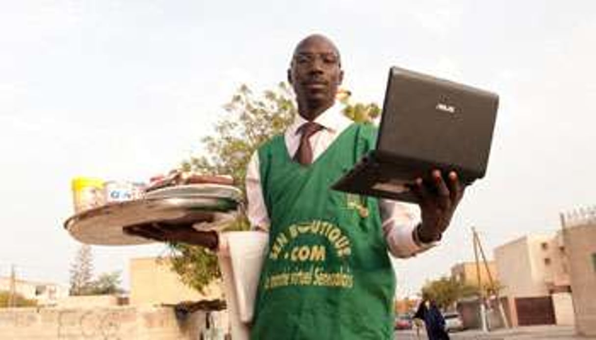 Avec Senboutique.com Hussein Lo se félicite de créer des emplois au Sénégal. © D.R.