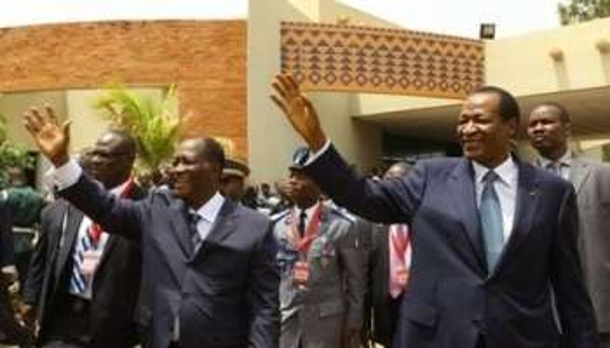 Alassane Ouattara et Blaise Compaoré, le 16 mai à Ouagadougou. © Service présidentiel / Aristide