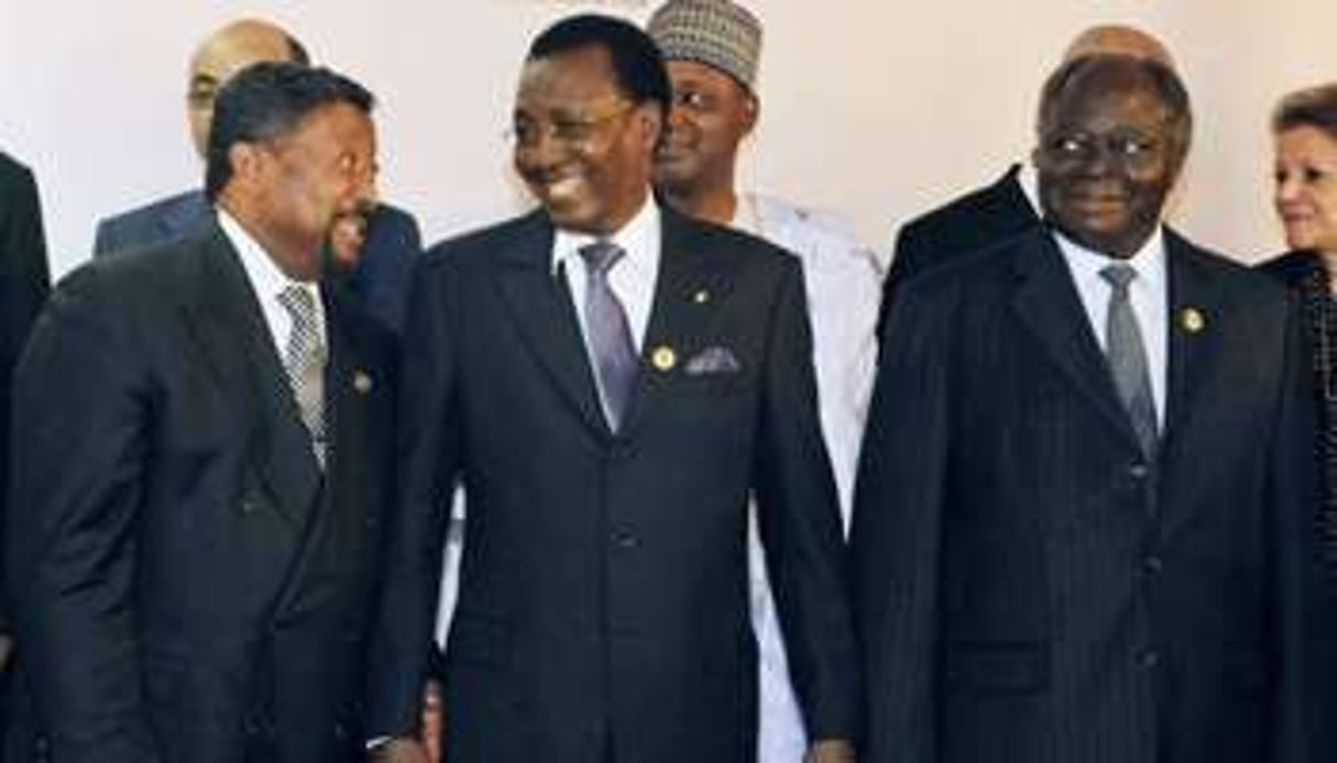 Jean Ping, Idriss Déby et Mwai Kibaki, à Addis-Abeba. © AFP