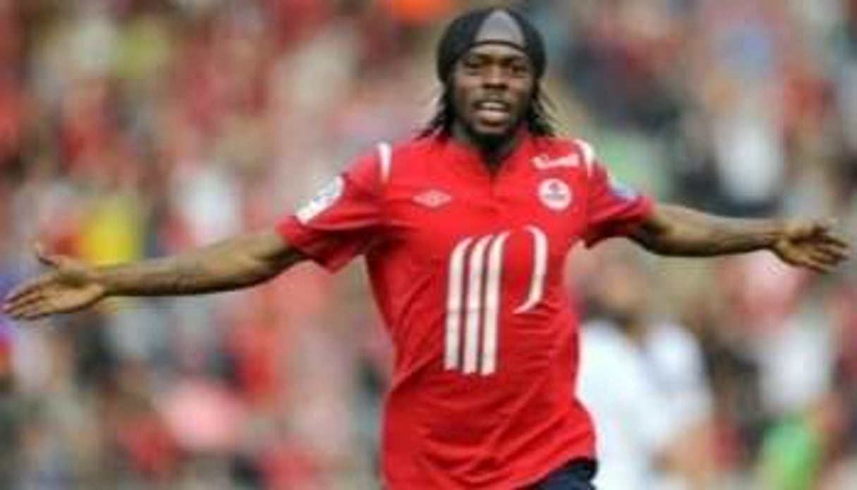 Plusieurs clubs de Premier League s’intéressent de près à Gervinho, star ivoirienne de Lille. © AFP