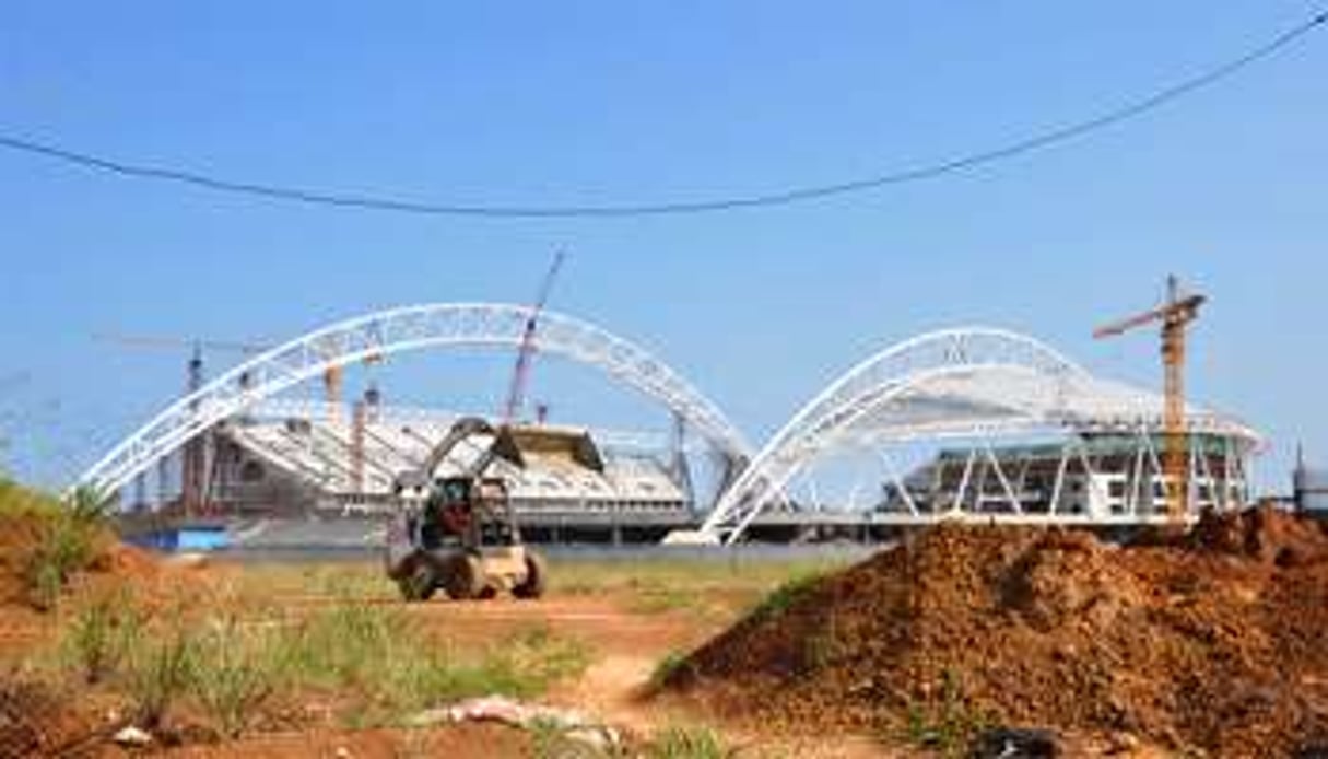 Le stade de l’Amitié-sino-gabonaise, à Angondjé, près de Libreville. © Tipahaine Saint Criq pour J.A.