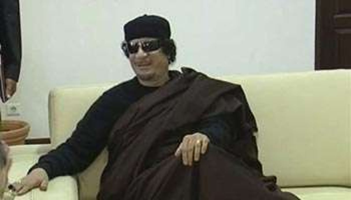 Capture d’écran de Kaddafi apparaissant à la télévision libyenne, le 12 juin 2011. © AFP