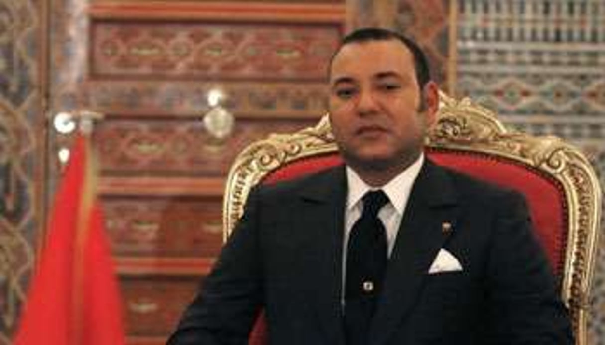 Le roi Mohammed VI a très vite compris que les manifestants ne défilaient pas contre lui. © AFP