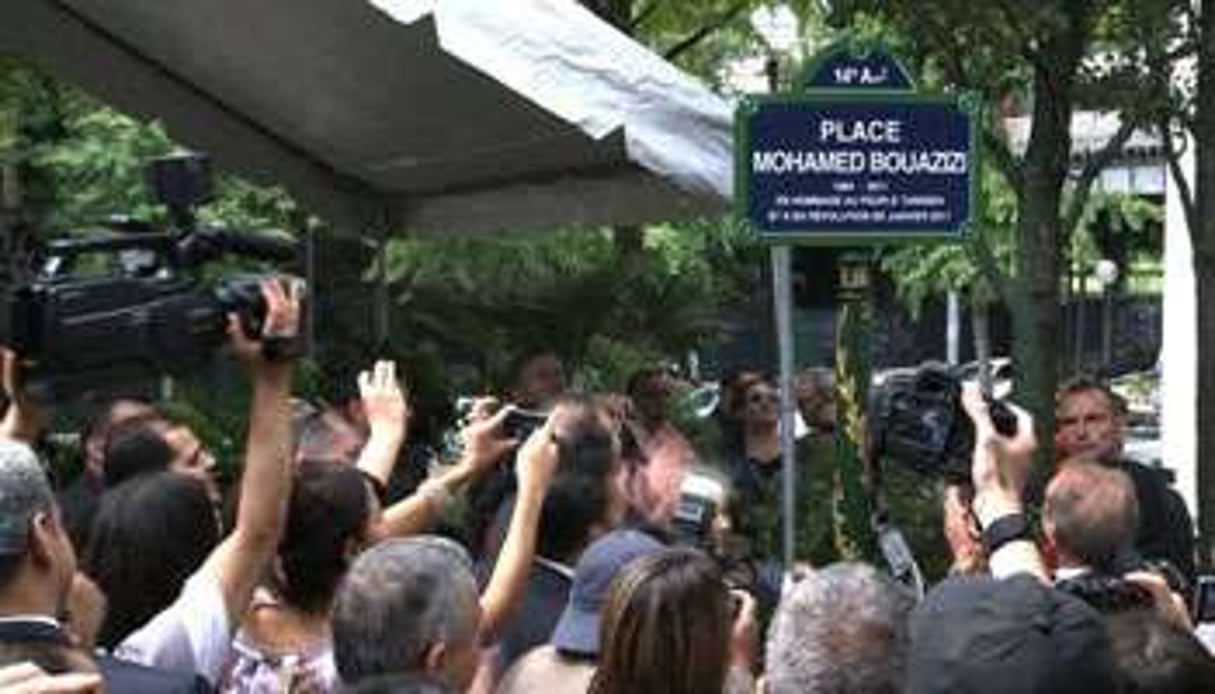 Inauguration de la place Mohamed Bouazizi, à Paris, le 30 juin. © AFP