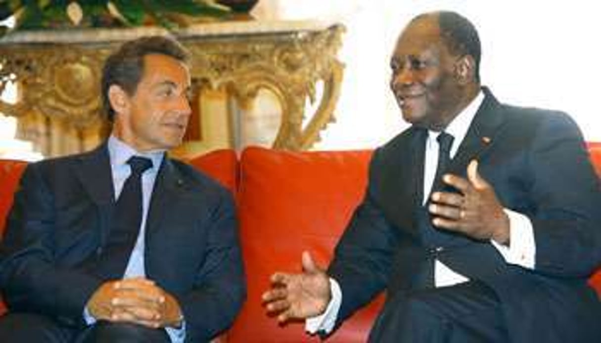 Nicolas Sarkozy et Alassane Ouattara,, à Yamoussoukro, le 21 mai. © Reuters