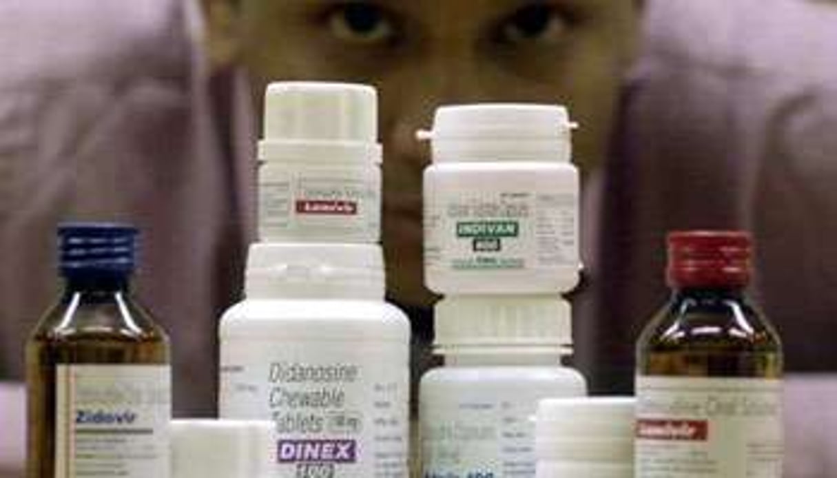 Les fabricants indiens vont pouvoir commercialiser à bas prix des antirétroviraux. © AFP