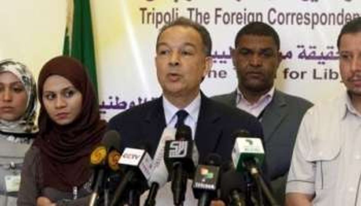 Khaled Bazilia, le directeur de la chaîne libyenne Al-Jamahiriya, le 30 juillet 2011 à Tripoli. © AFP