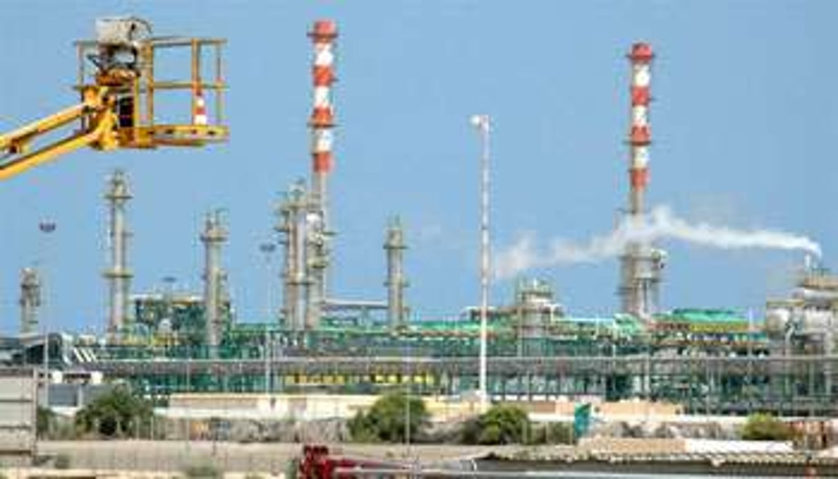 Vue générale des installations gazières et pétrolières à Tripoli. © AFP